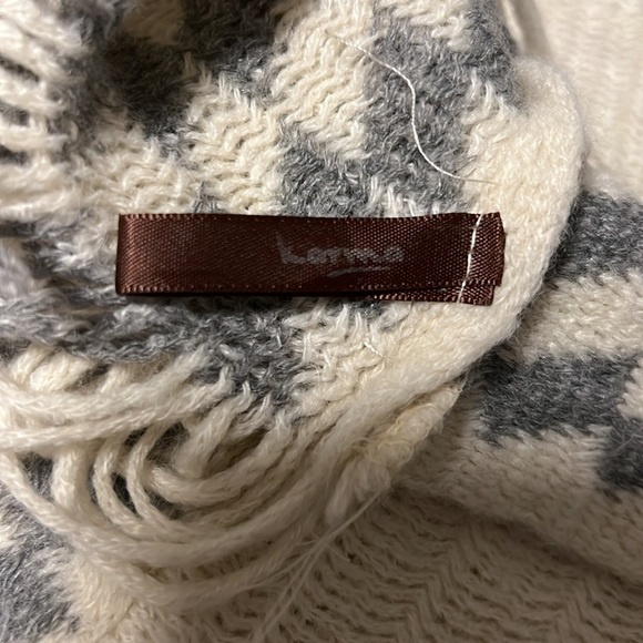 Karma Cream Gray Sweater Poncho Fringe Tassels Woven Diamond Pattern Trim - Picture 9 of 10